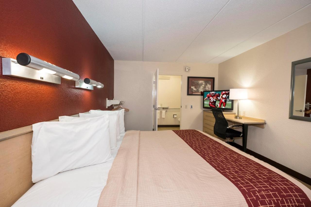 Red Roof Inn Cincinnati Northeast - Blue Ash Buitenkant foto