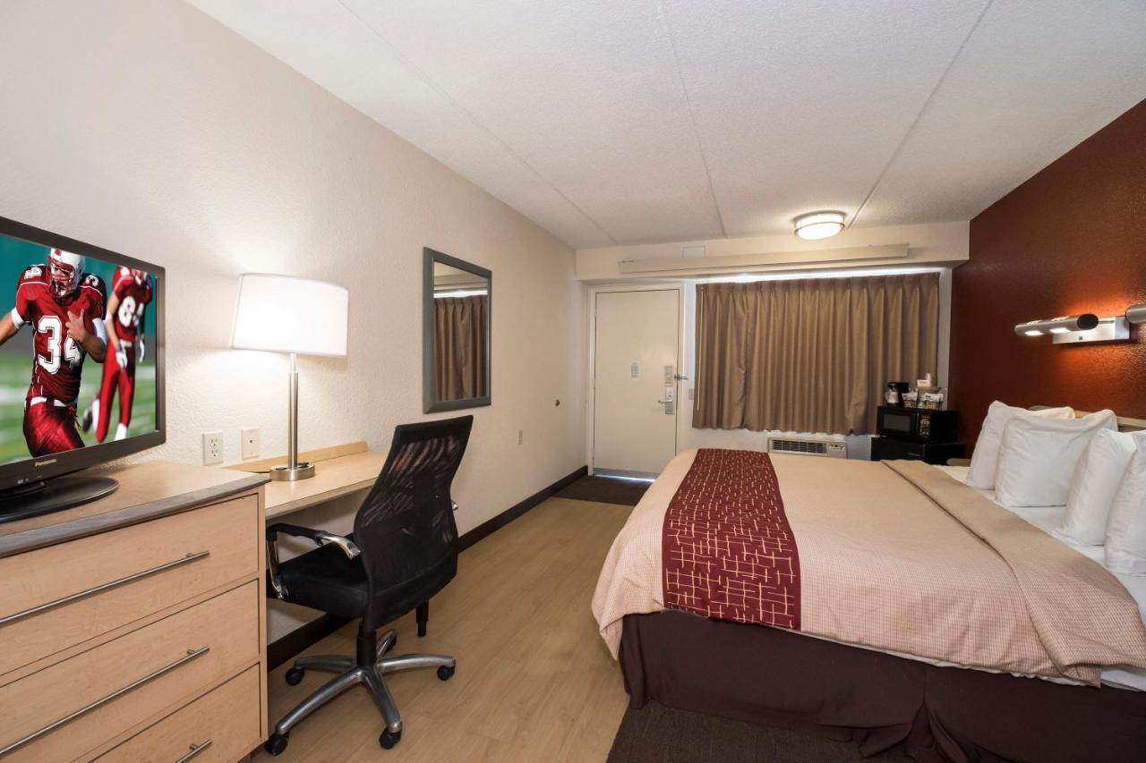 Red Roof Inn Cincinnati Northeast - Blue Ash Buitenkant foto
